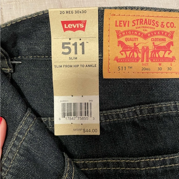 NWT Levi’s Jeans - Picture 2 of 3